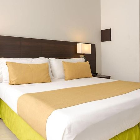 Hotel Manantial Melgar Torre 2 Exterior photo